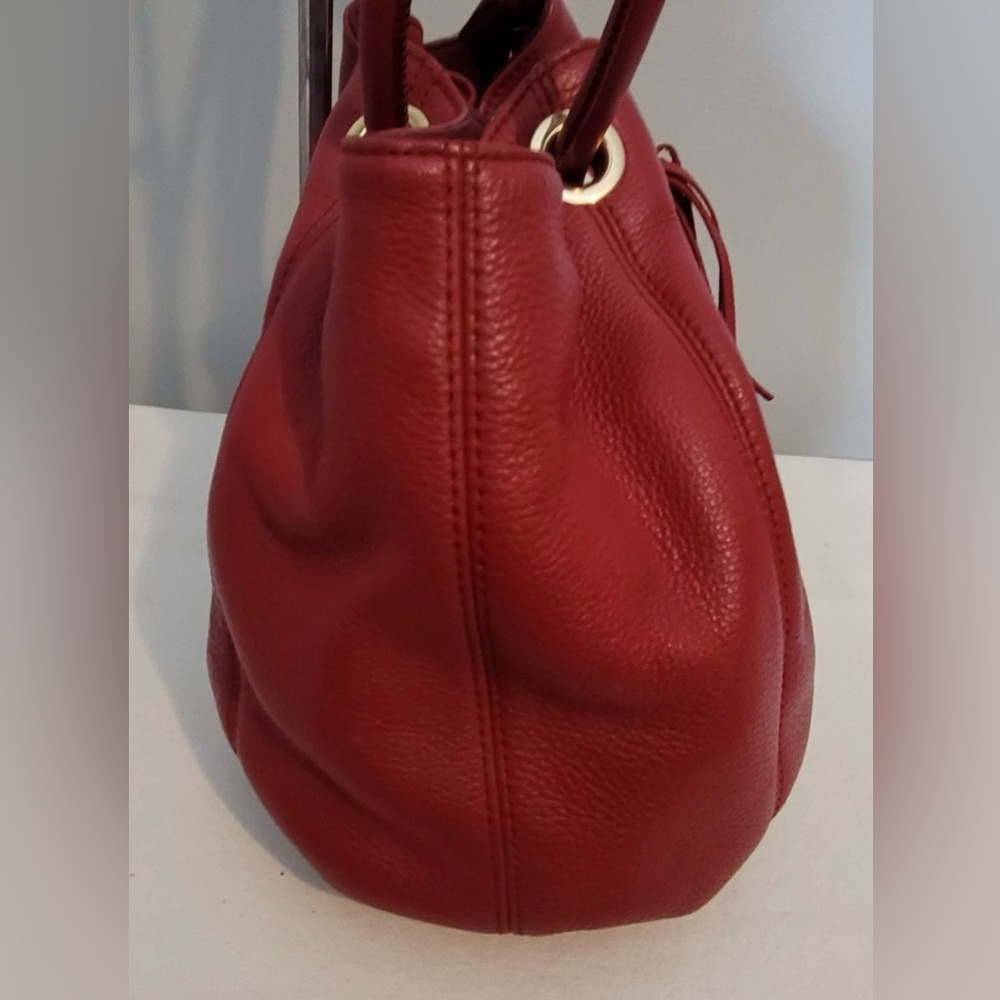 MICHAEL Michael Kors East West Ring Red Pebbled Leather Tote Shoulder Bag - Picture 5 of 16